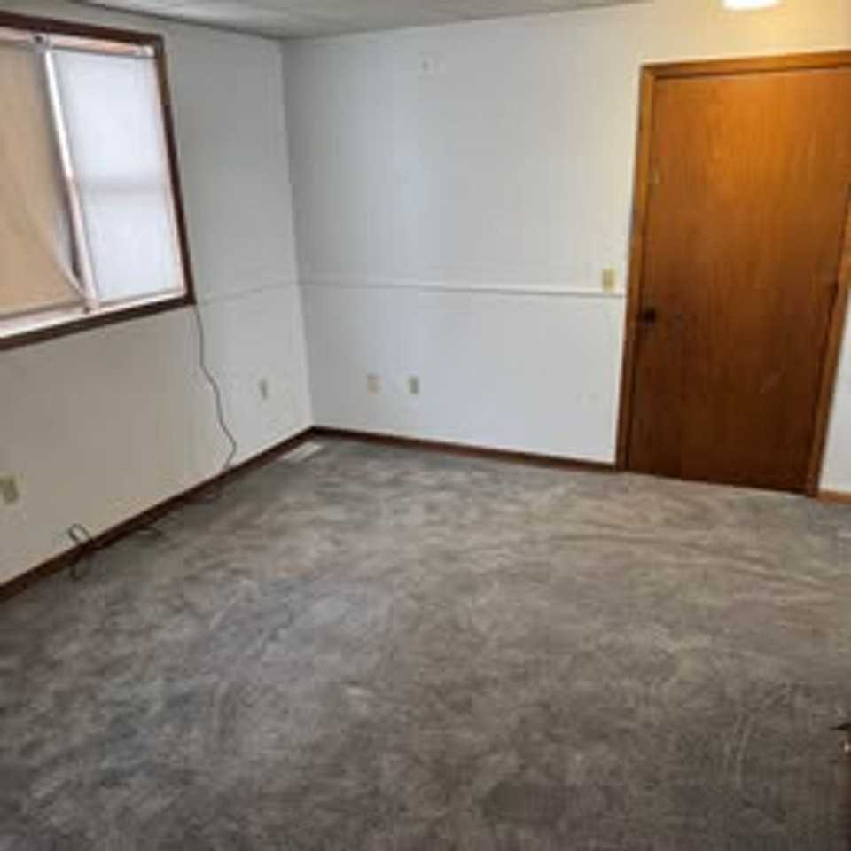 721 N Teal St - Photo 4 of 9