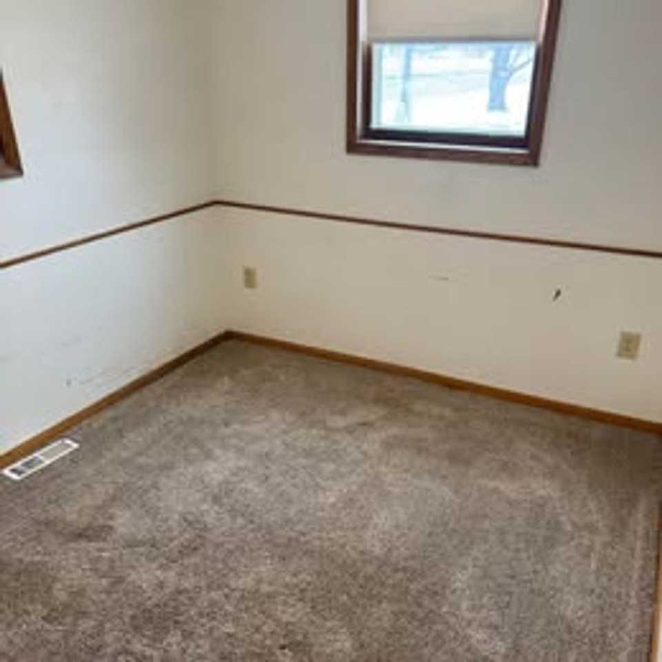 721 N Teal St - Photo 5 of 9