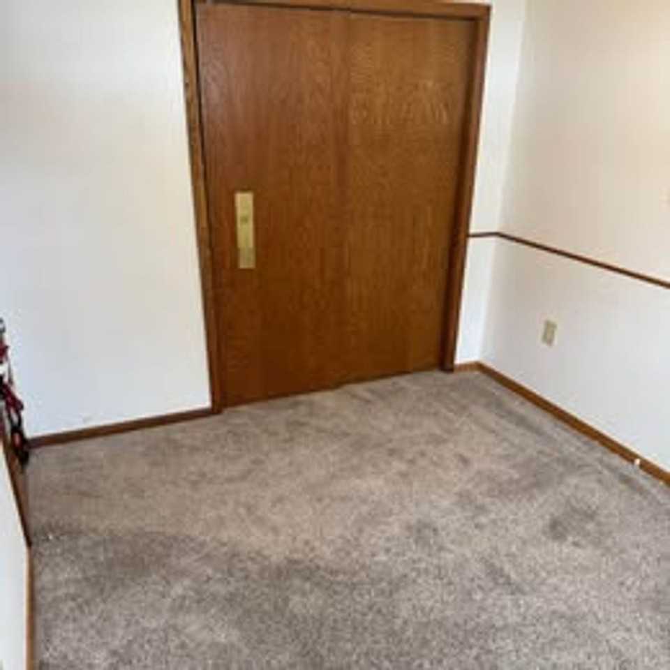 721 N Teal St - Photo 6 of 9