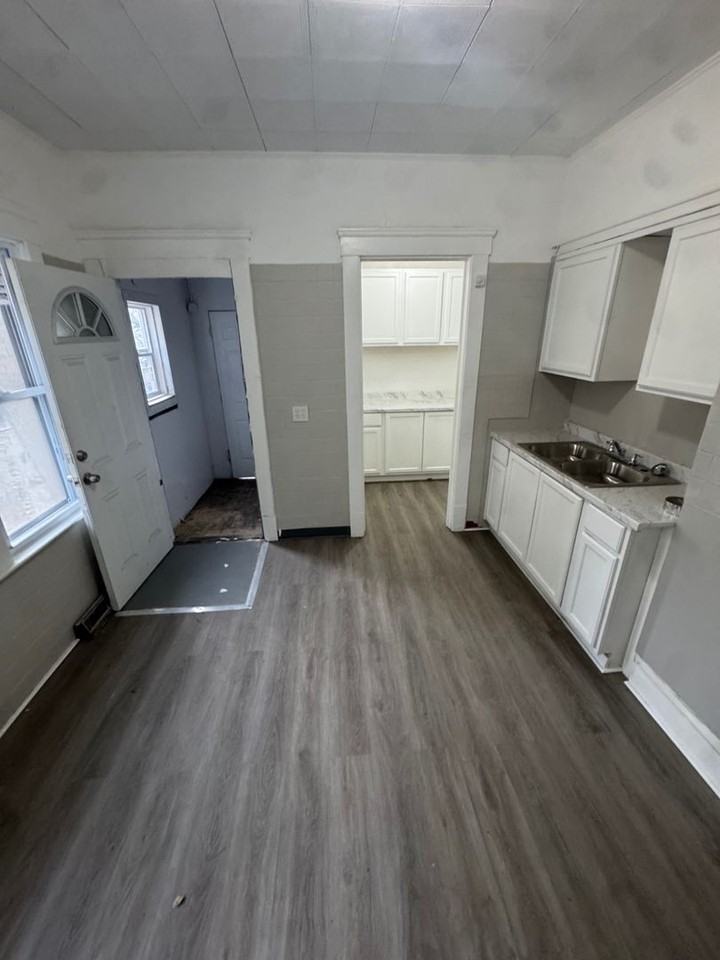 578 E 107th St - Photo 2 of 18