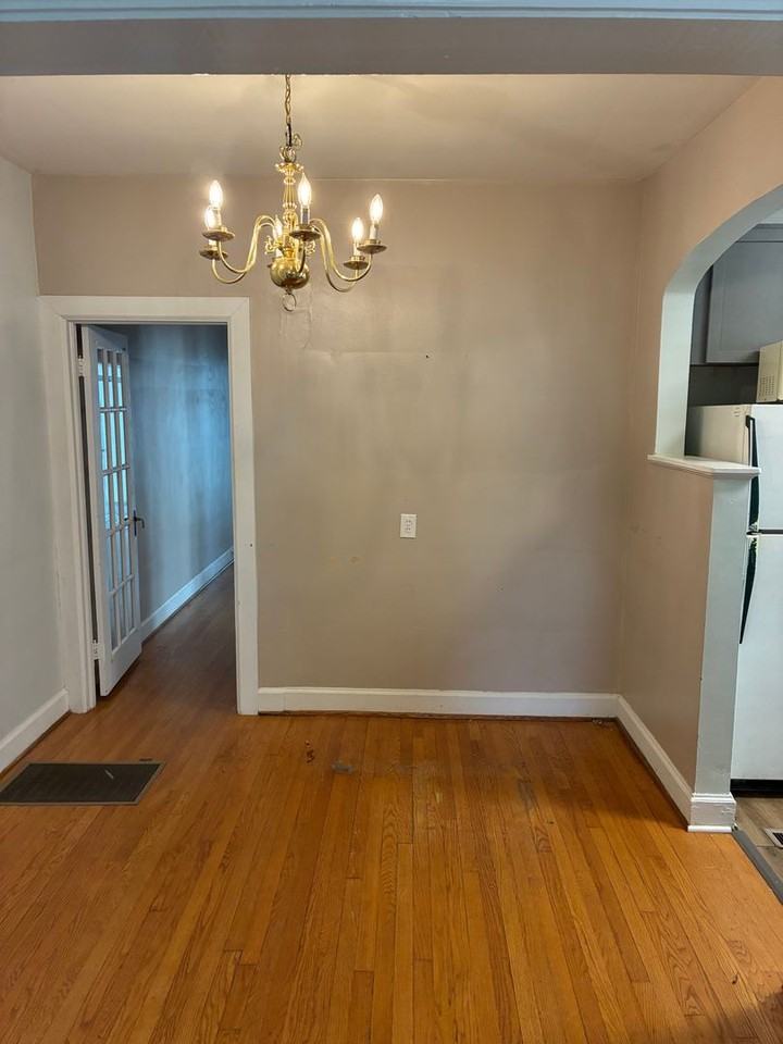 815 W Johnson St - Photo 4 of 10