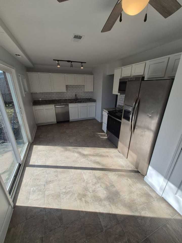 212 Saint Jude Cir - Photo 5 of 19