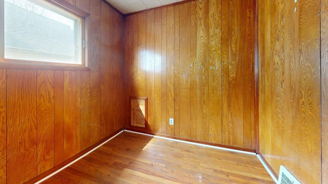 7903 Jeffries Ave - Photo 2 of 12