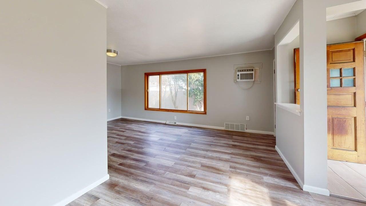 7903 Jeffries Ave - Photo 5 of 12