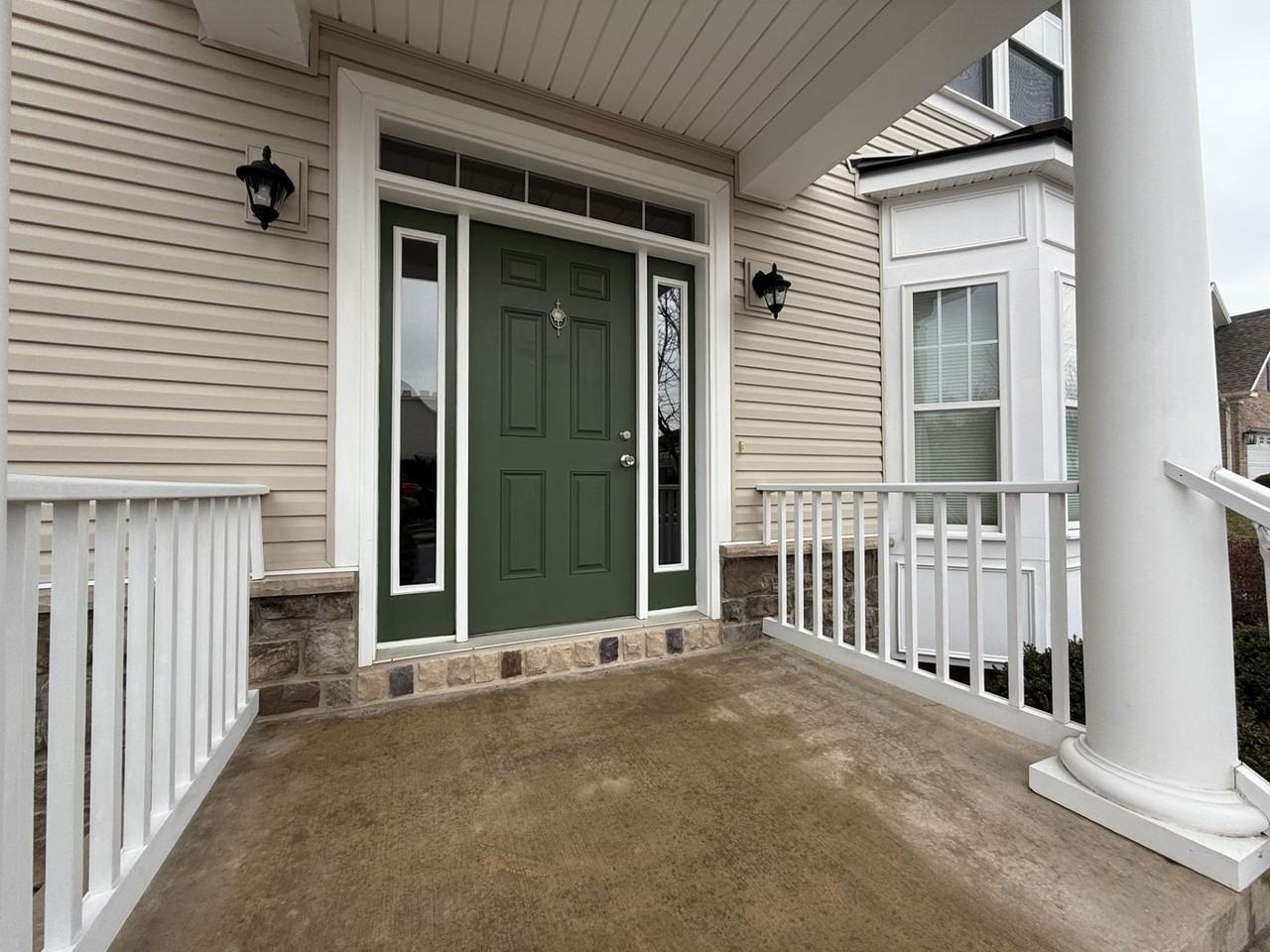 1771 Woodledge Dr - Photo 3 of 37