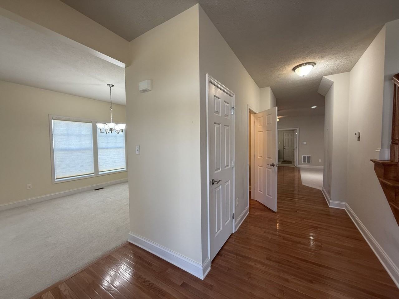 1771 Woodledge Dr - Photo 4 of 37