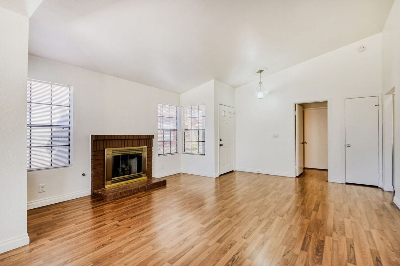 661 Freeburg Pl - Photo 3 of 15