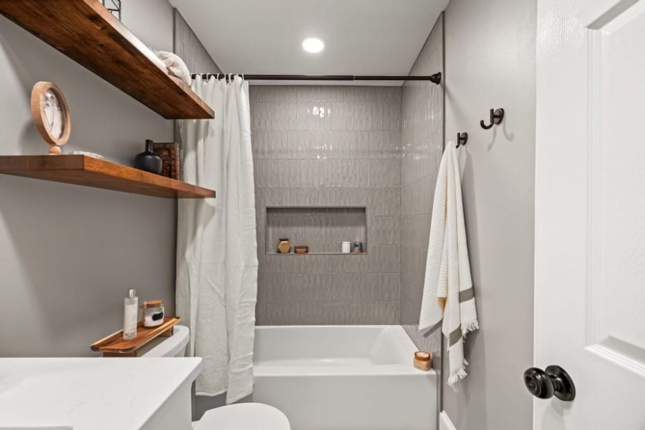 3112 Twin City Dr - Photo 2 of 2