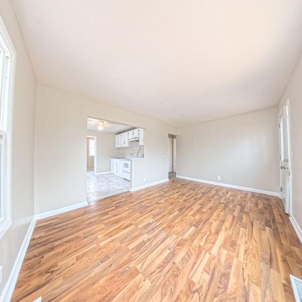 408 N 13th Ave - Photo 3 of 16