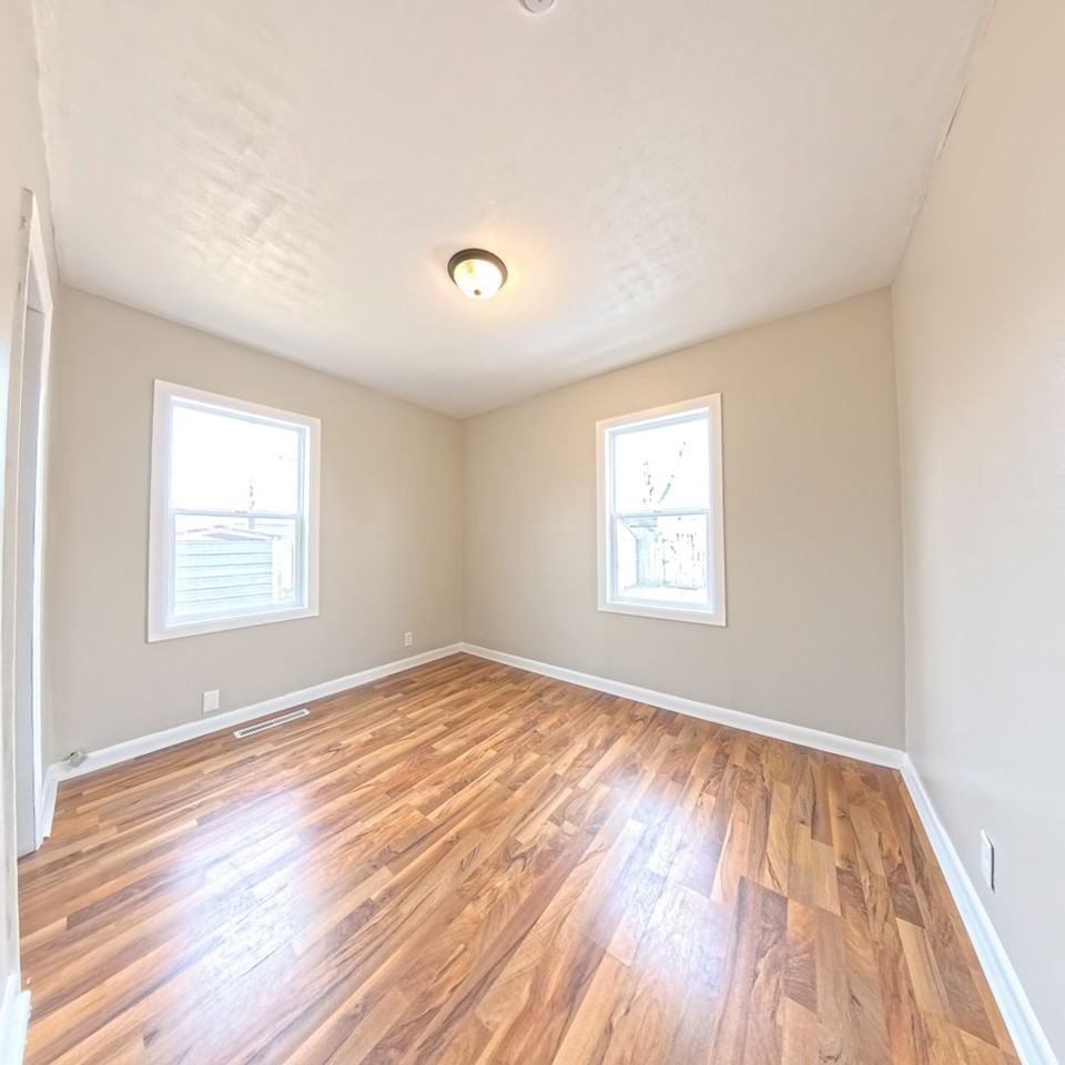 408 N 13th Ave - Photo 5 of 16