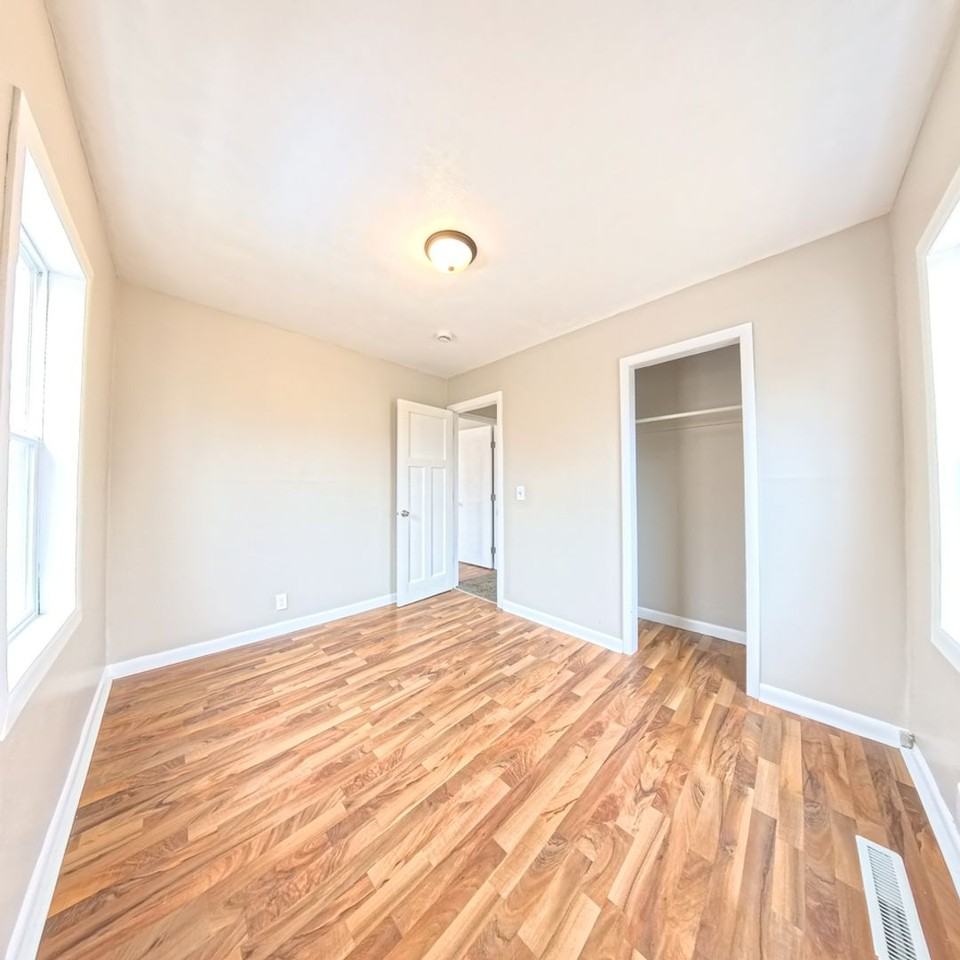 408 N 13th Ave - Photo 6 of 16