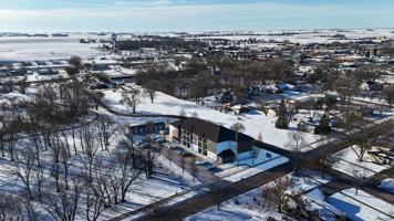 featured image of 410 8th St Se