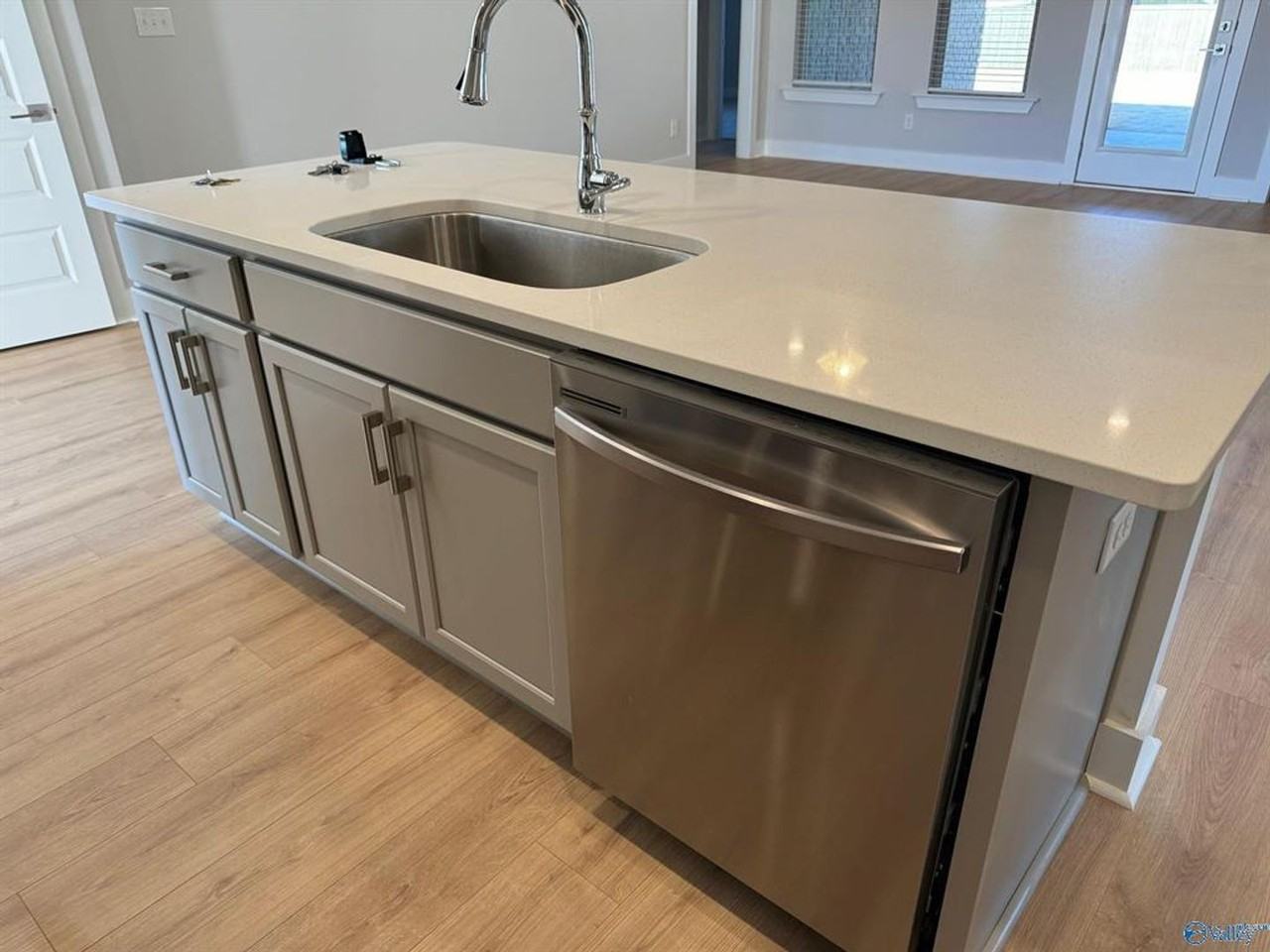 172 Shangrila Way - Photo 3 of 9