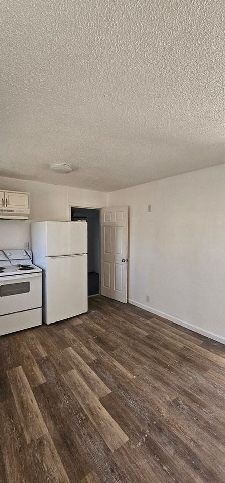 10716 Bennington Ave - Photo 6 of 25