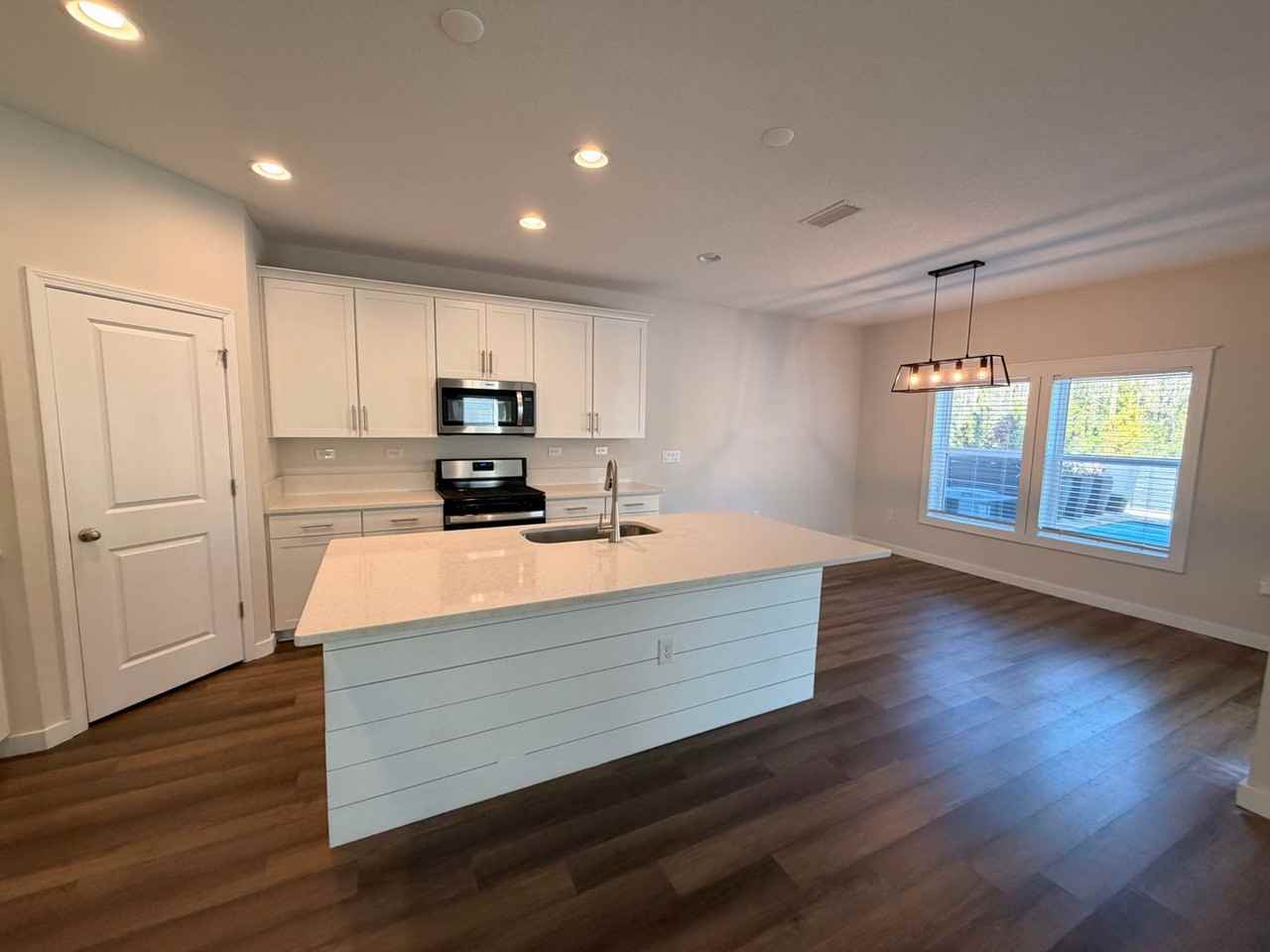 690 Windermere Way - Photo 6 of 26