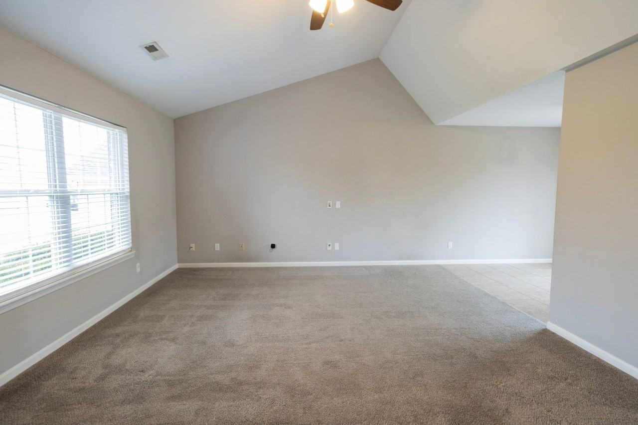 3303 Crow Ct - Photo 7 of 17