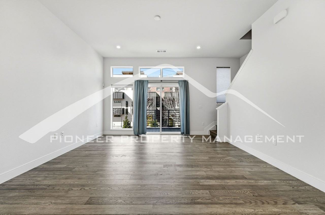 2410 Eliot St - Photo 4 of 22