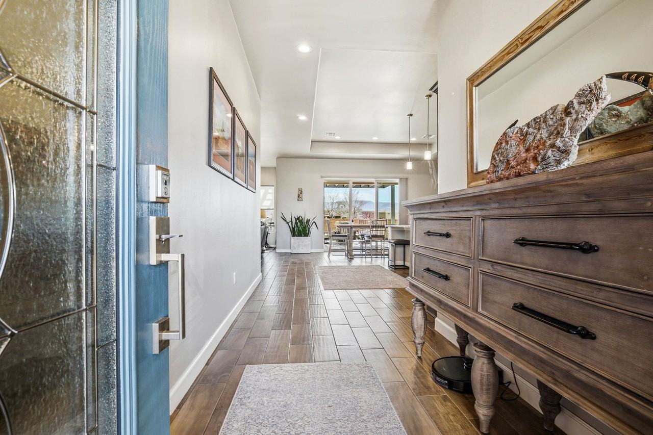 3458 Tesuque Dr - Photo 3 of 43