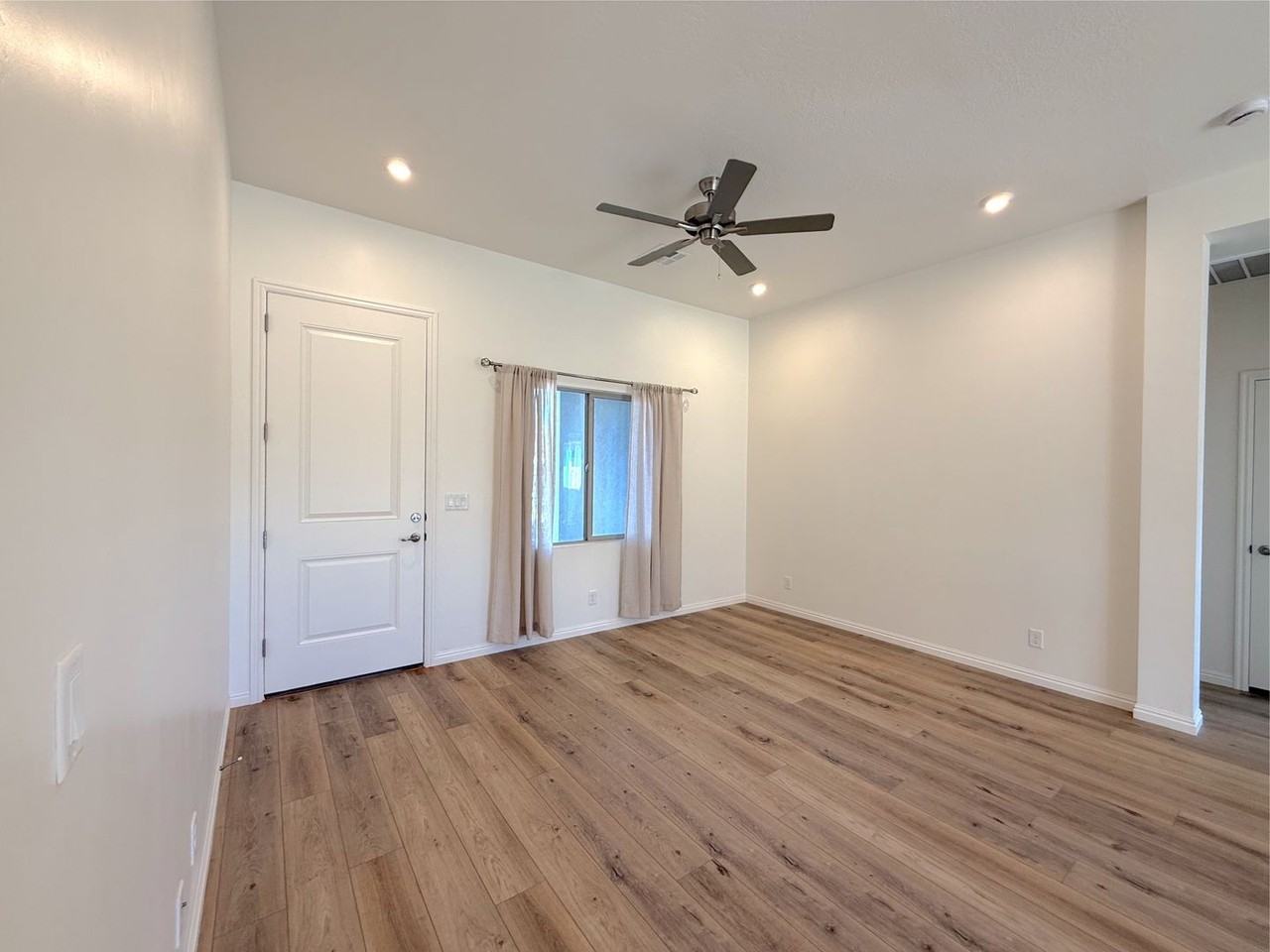 4759 W 3080 S - Photo 3 of 22