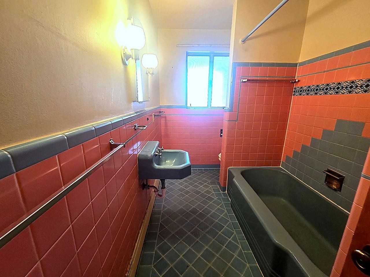 2829 E 13th Ave - Photo 7 of 11