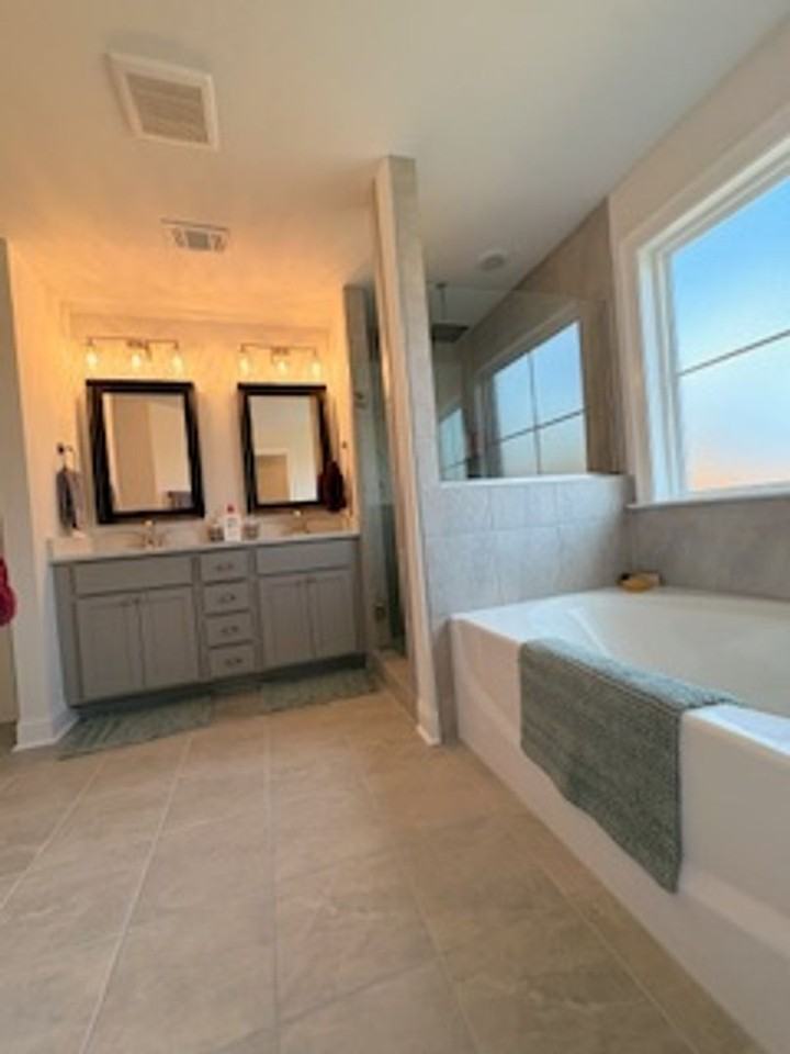 110 Hunters Hill Way - Photo 6 of 16