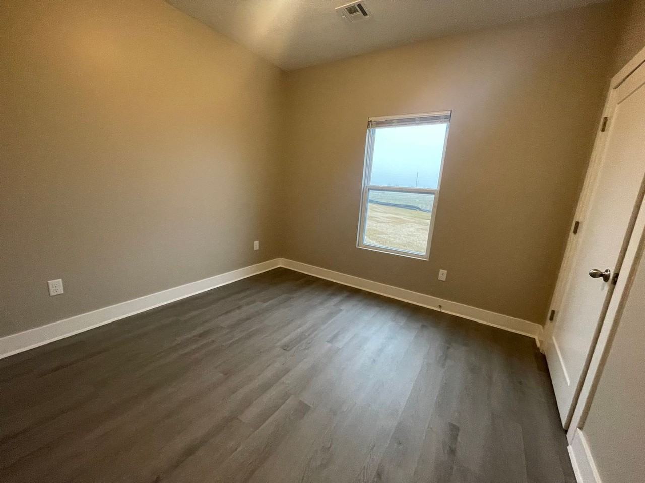 9333/35 E Wassall Ct - Photo 2 of 19