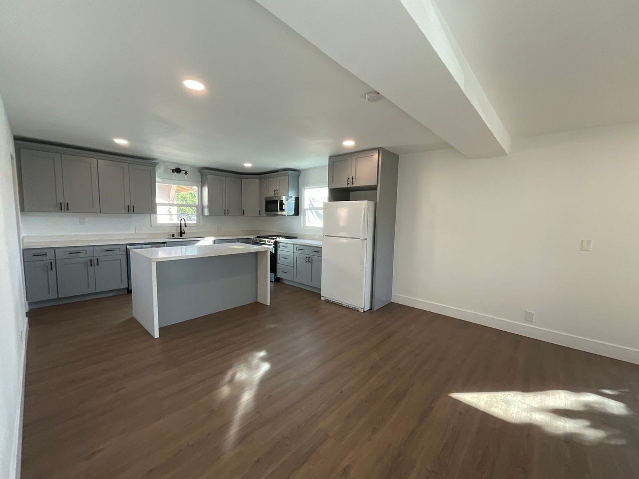 AvenidaDePioPico1017-1019 - Photo 5 of 50