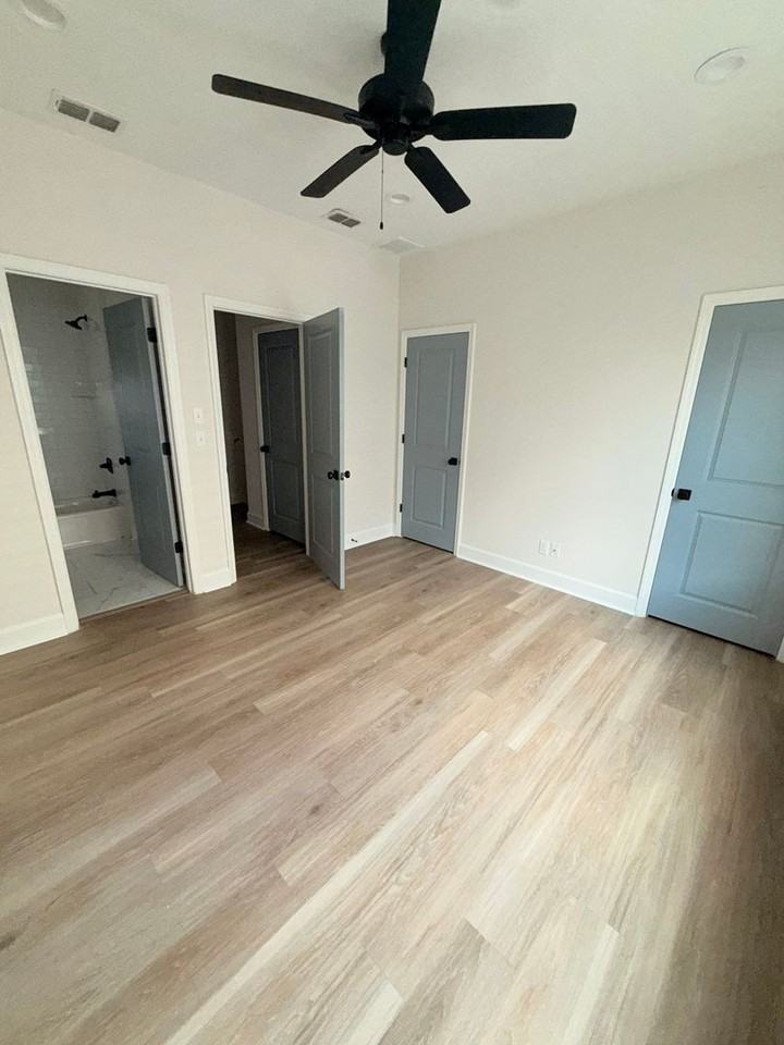 1323 N Bronough St - Photo 7 of 10