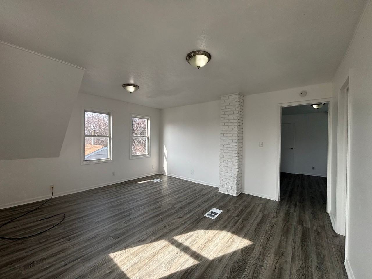 13436 Astor Ave - Photo 7 of 12