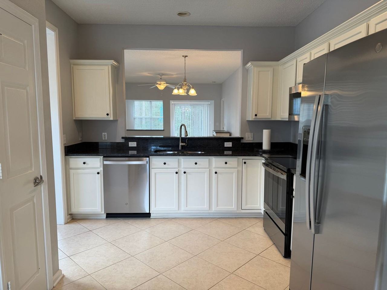 28 Darby Creek Ct - Photo 7 of 31