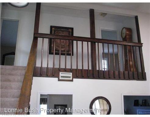 542 Stuart Cir - Photo 2 of 14