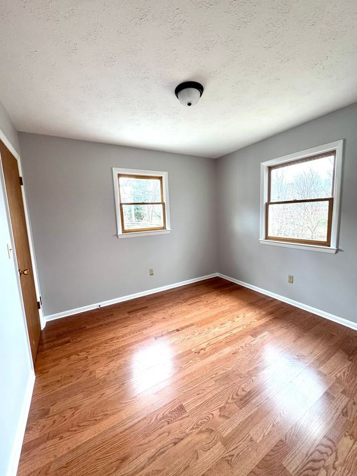 270 Bowman Rd - Photo 6 of 11