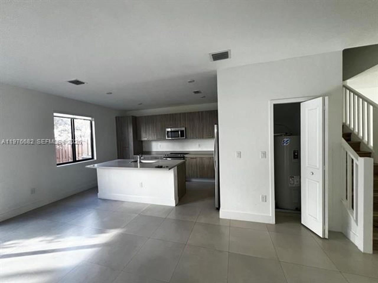 13644 13644 SW 157th Ct th 13644 - Photo 3 of 14