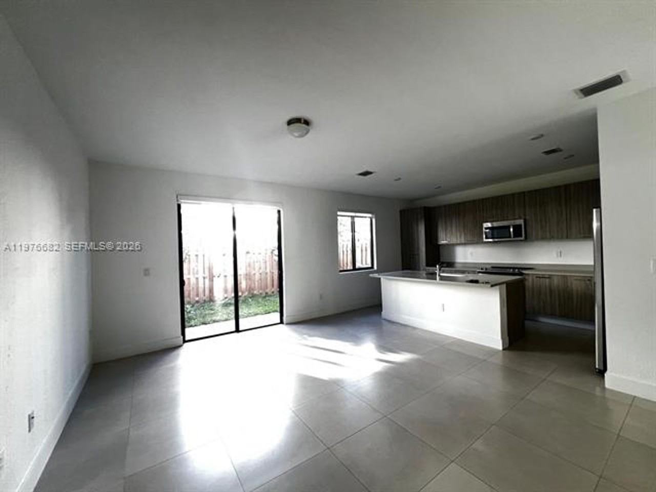 13644 13644 SW 157th Ct th 13644 - Photo 4 of 14