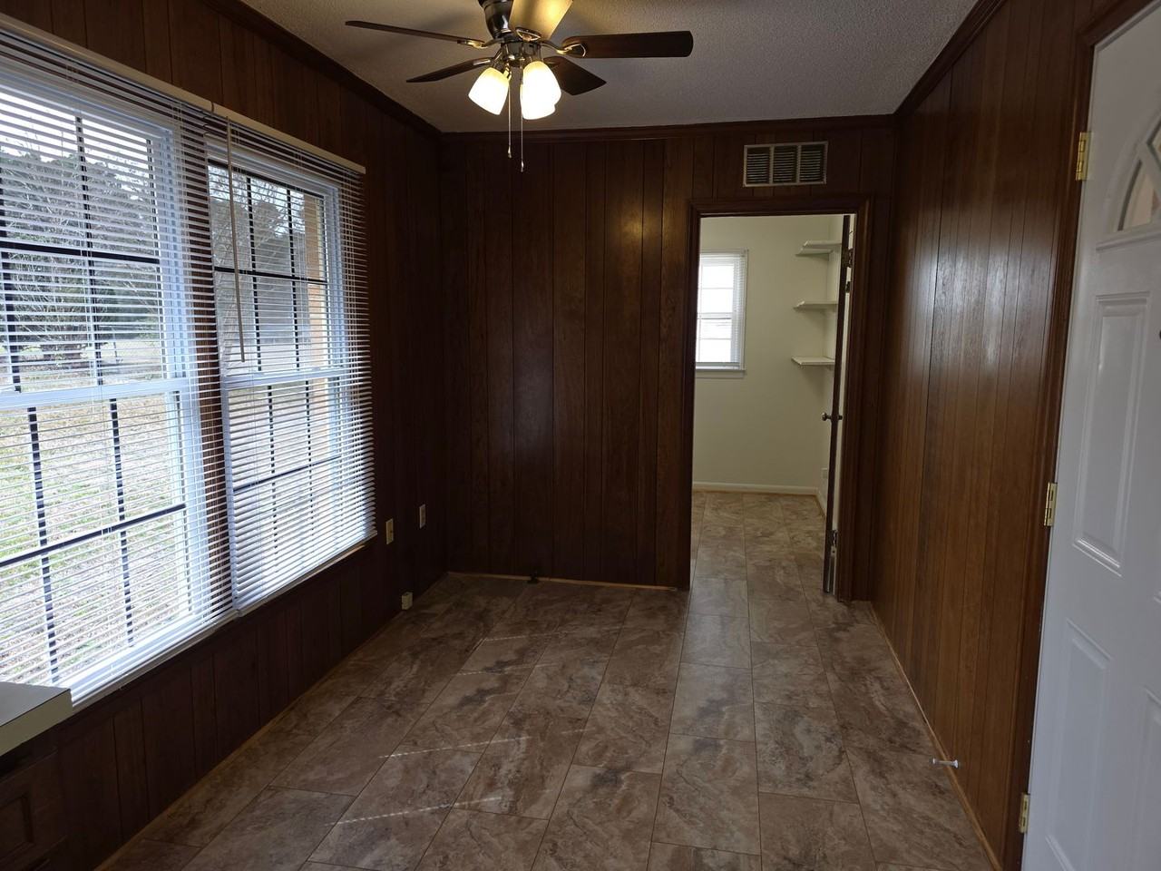 1587 Von Ohsen Dr - Photo 7 of 19