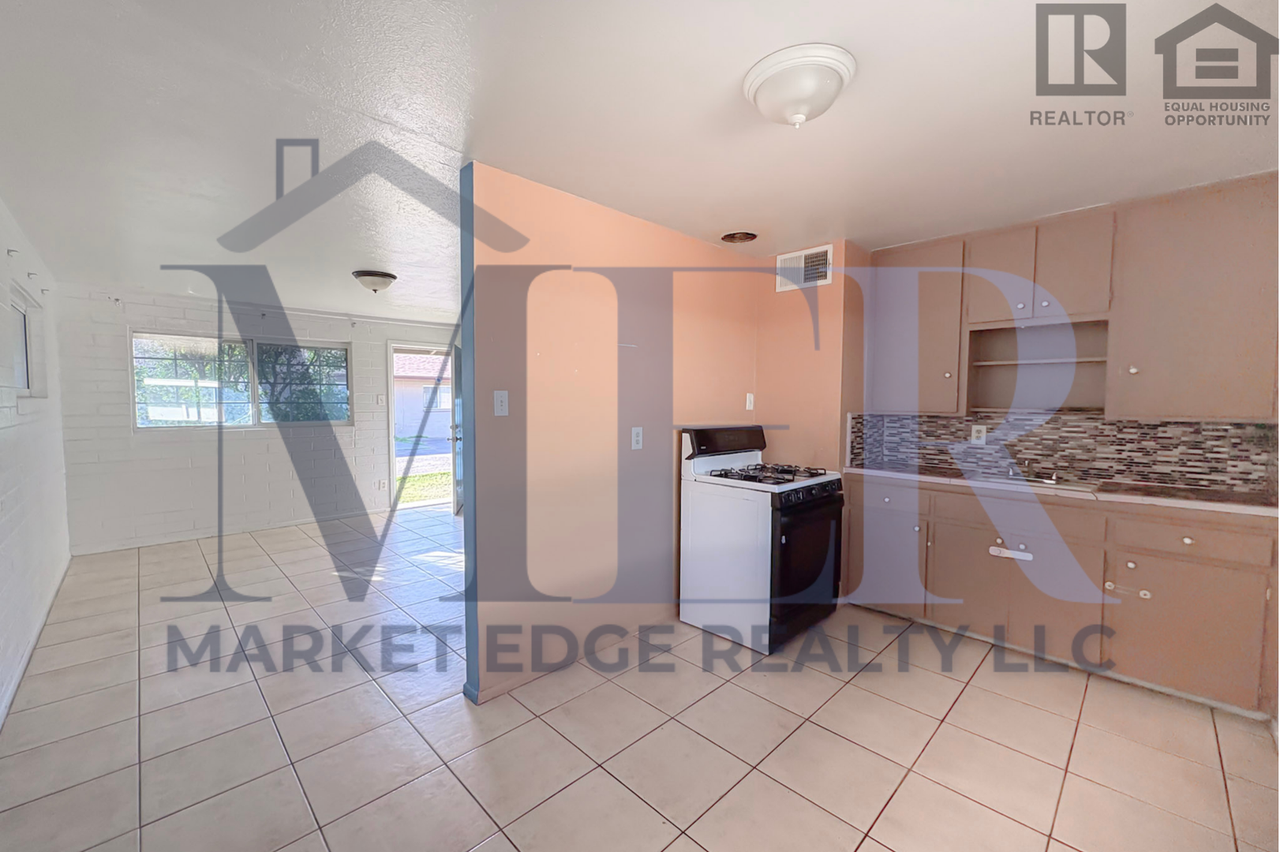 3114 E Hubbell St - Photo 6 of 20