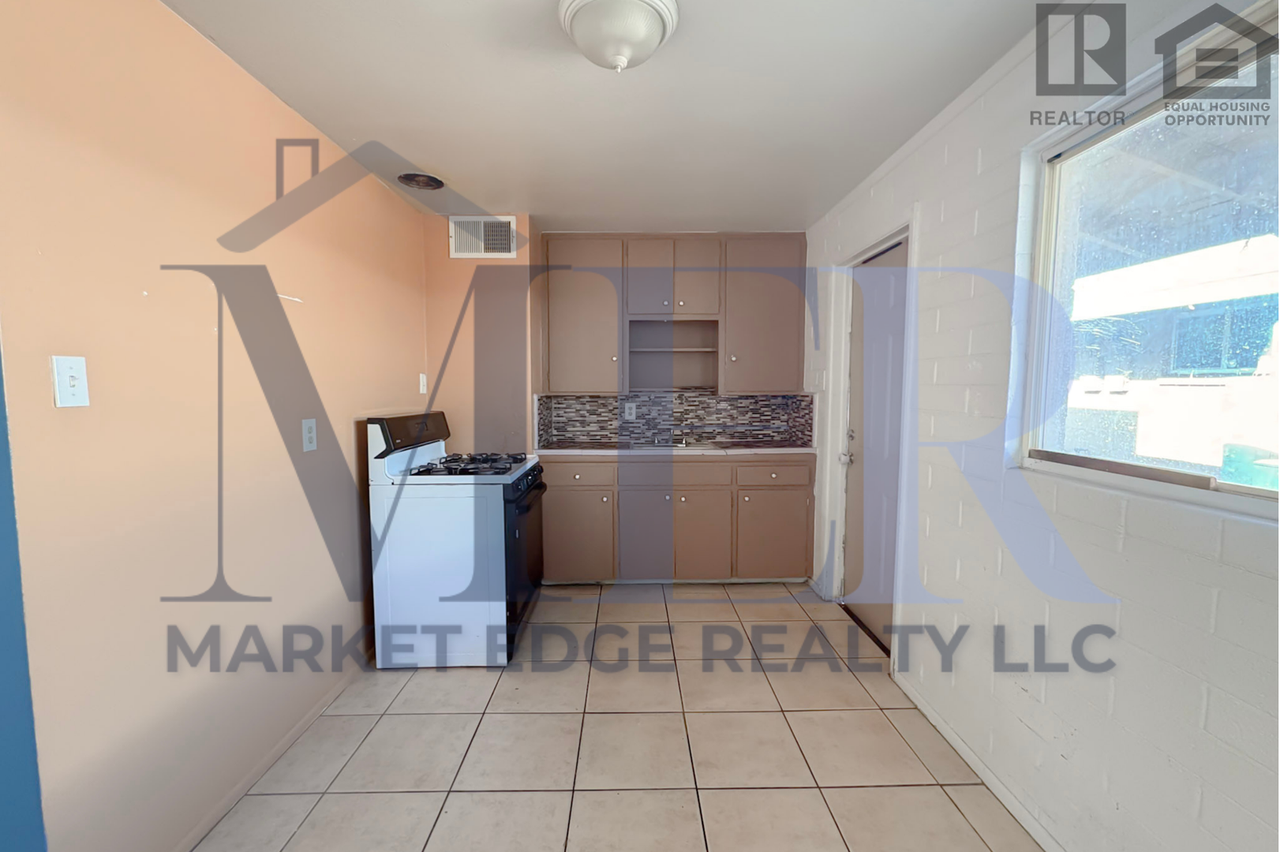 3114 E Hubbell St - Photo 7 of 20