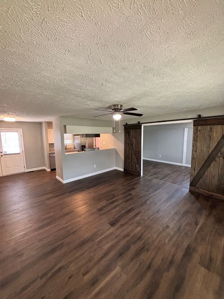 3421 Happy Acres Dr - Photo 2 of 34