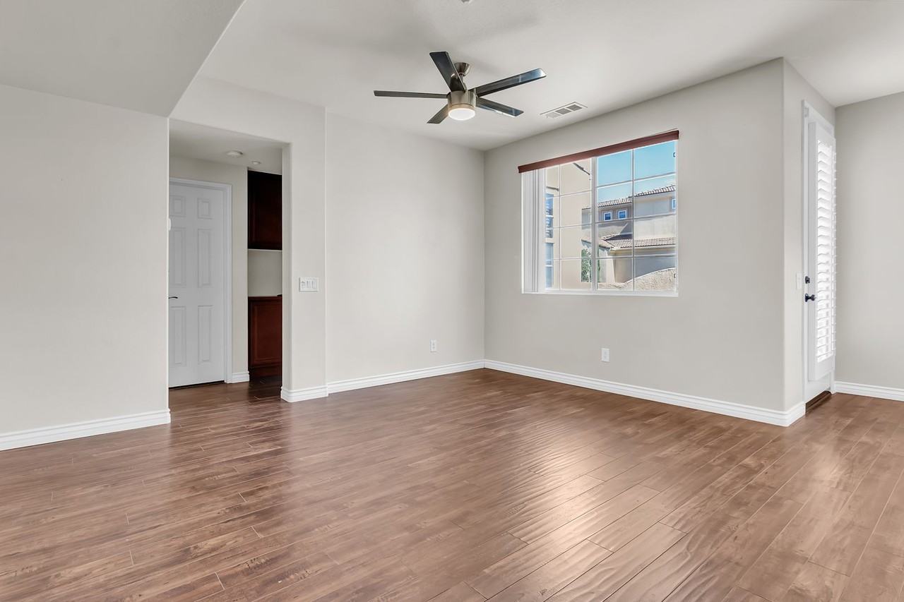 31163 Lavender Ct - Photo 5 of 21