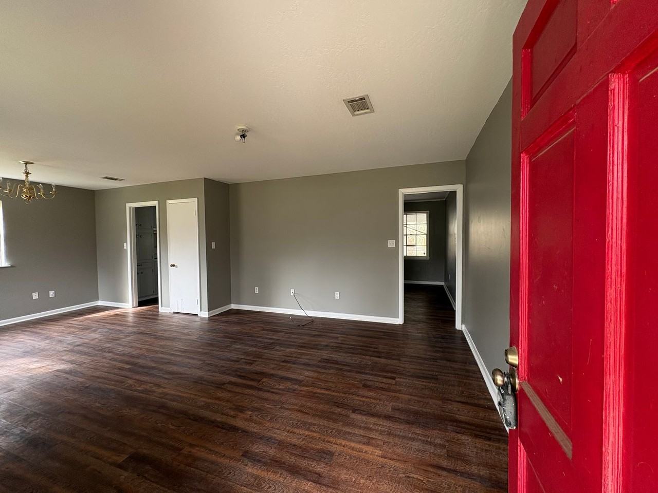 1401 S 26th Ave - Photo 2 of 2