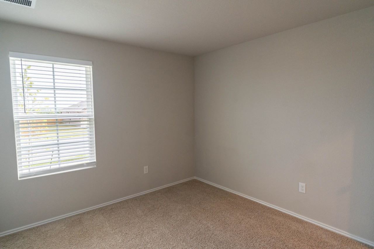 12509 Brahmin Dr - Photo 3 of 32