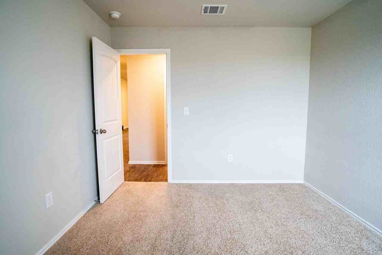 12509 Brahmin Dr - Photo 6 of 32