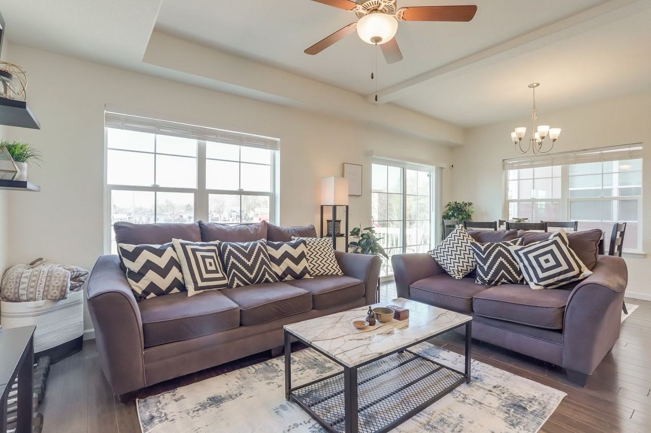 1742 W 52nd Ct - Photo 7 of 32