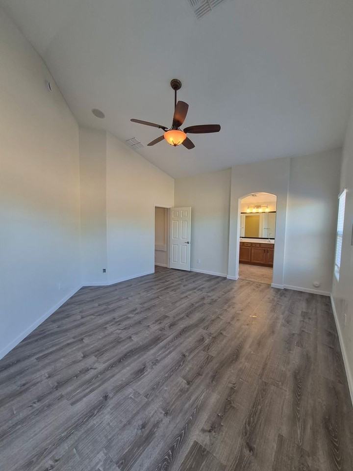 32830 N Cat Hills Ave - Photo 7 of 27