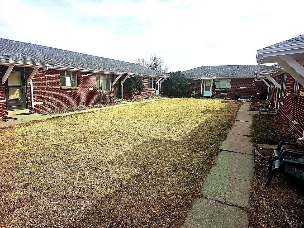 3738 Yukon Ct - Photo 2 of 9