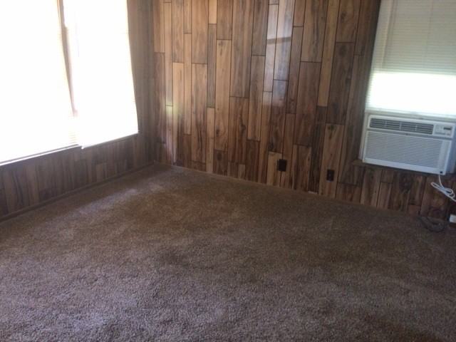 627 E 8th St #627 - Photo 5 of 8