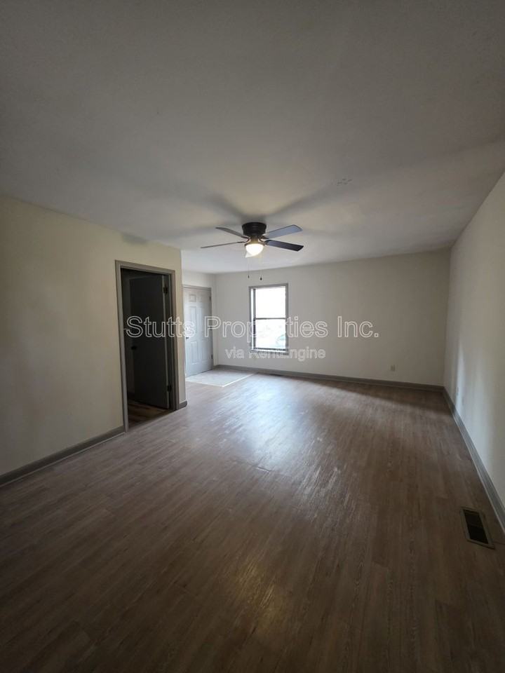 668 Simpson St #2 - Photo 2 of 7