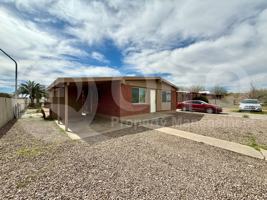 featured image of 742 E Lester St