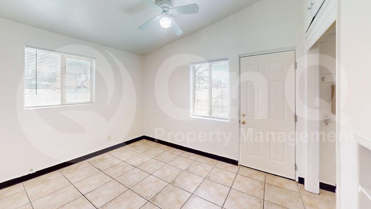 742 E Lester St - Photo 6 of 15