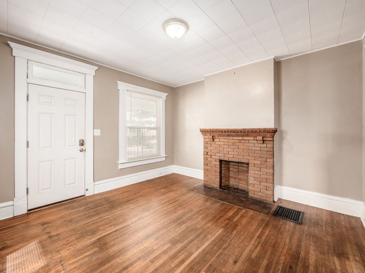 89 E Patterson Ave - Photo 2 of 28